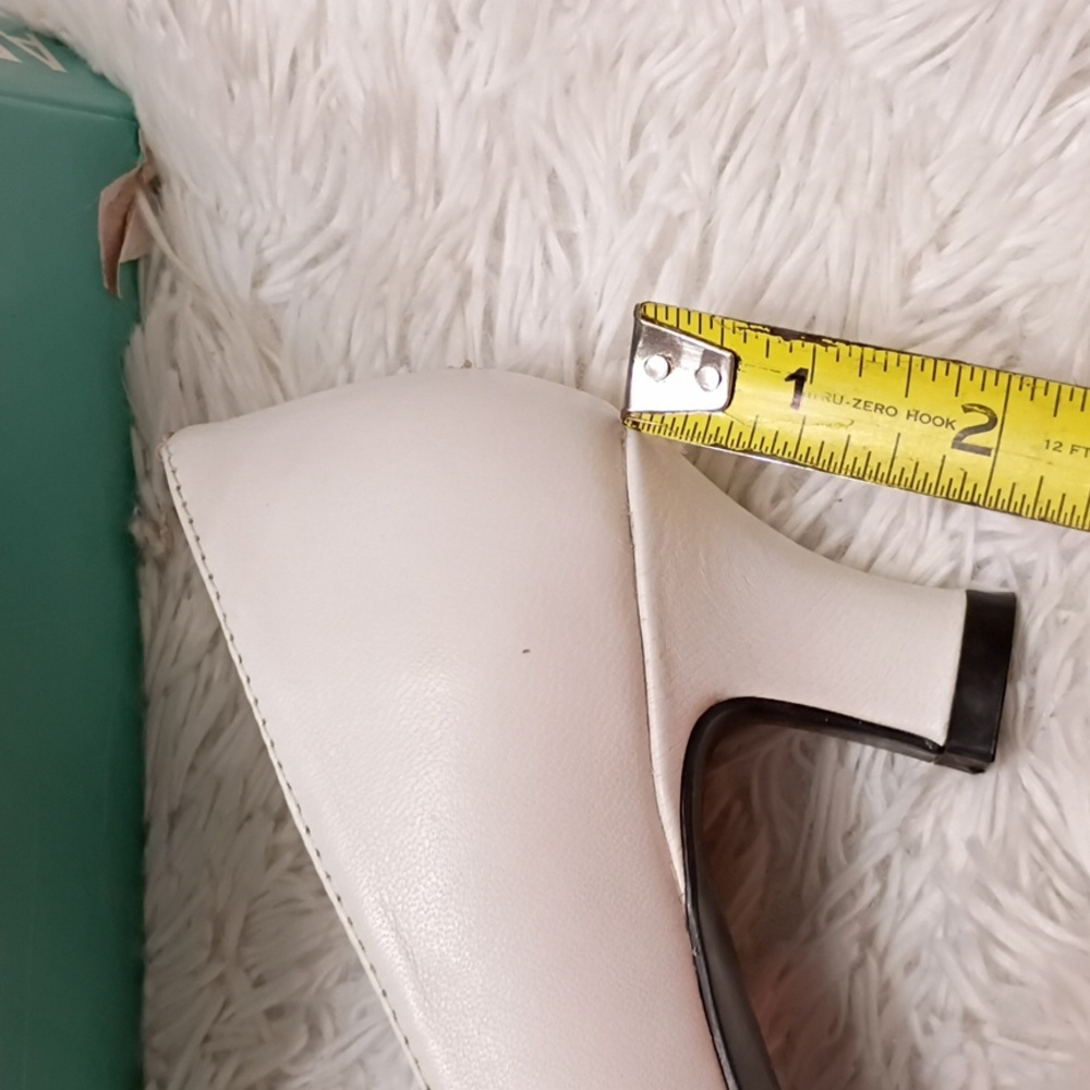 Array Women's Leather Elegant White Heels 8 Wide - image 4